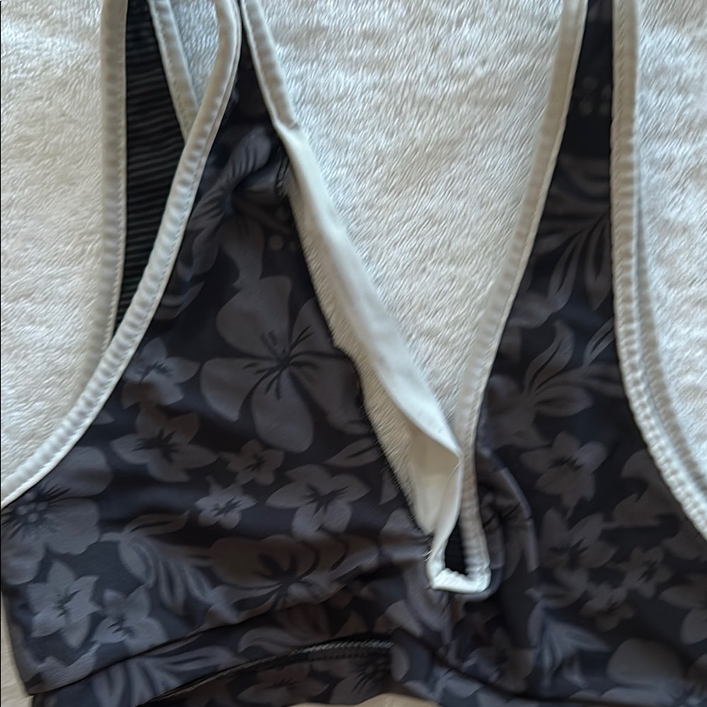 Acacia Floral Black Bikini Set - Picture 4 of 6